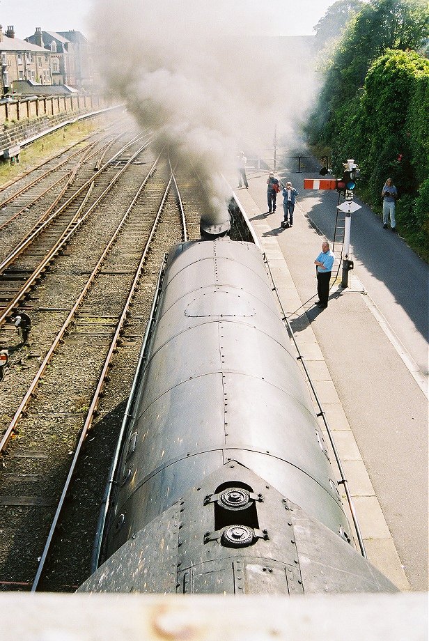 60009 Union of South Africa, awaiting the whistle to start the return journey. Scarborough. Thursday 09/08/2007. 