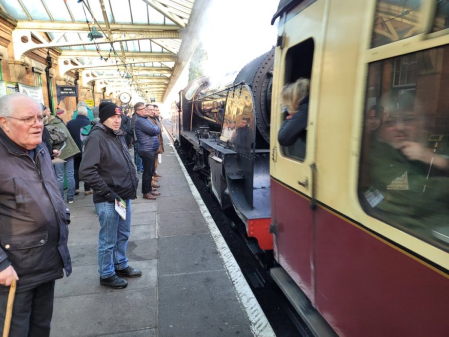 55002 King's Own Yorkshire Light Regiment, Sat 28/12/2013.. 