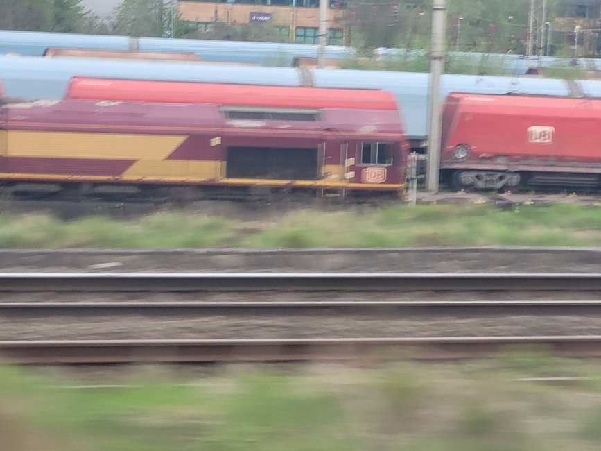 Class 37 pioneer D6700 with Hogwart's Castche and 60009 Union of South Africa, Sat 28/12/2013.. 