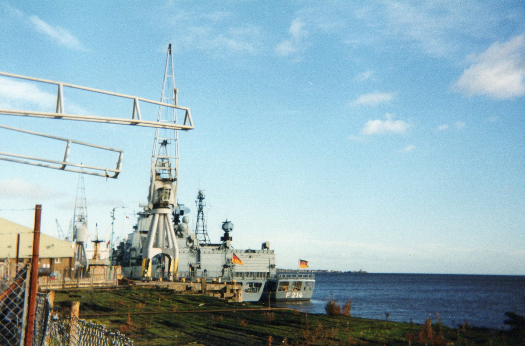 French destroyer De Grasse with Falklands veteran Type 42 HMS Exeter. 25.2.01.