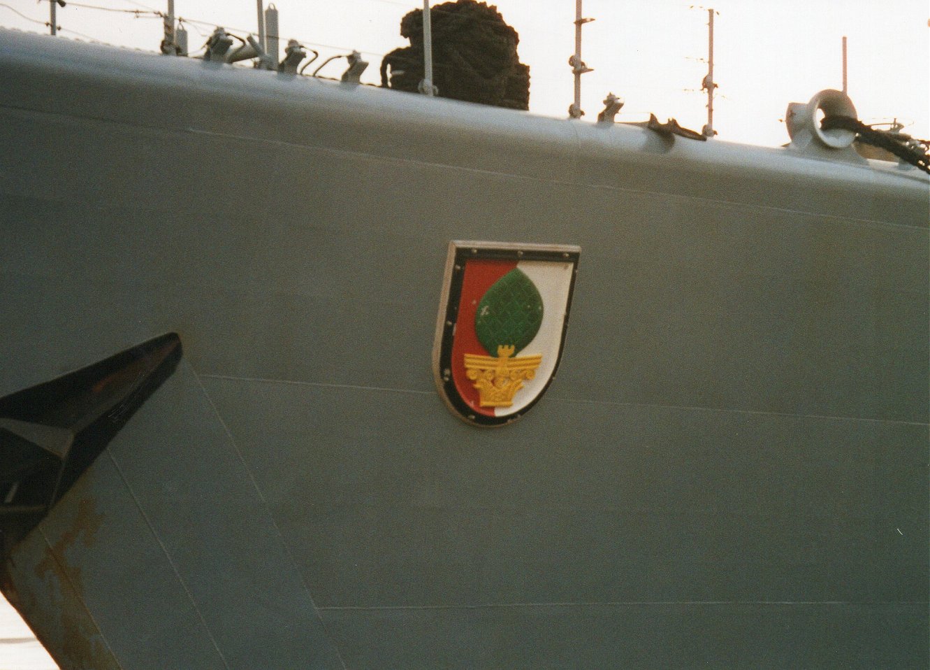 French destroyer De Grasse with Falklands veteran Type 42 HMS Exeter. 25.2.01.