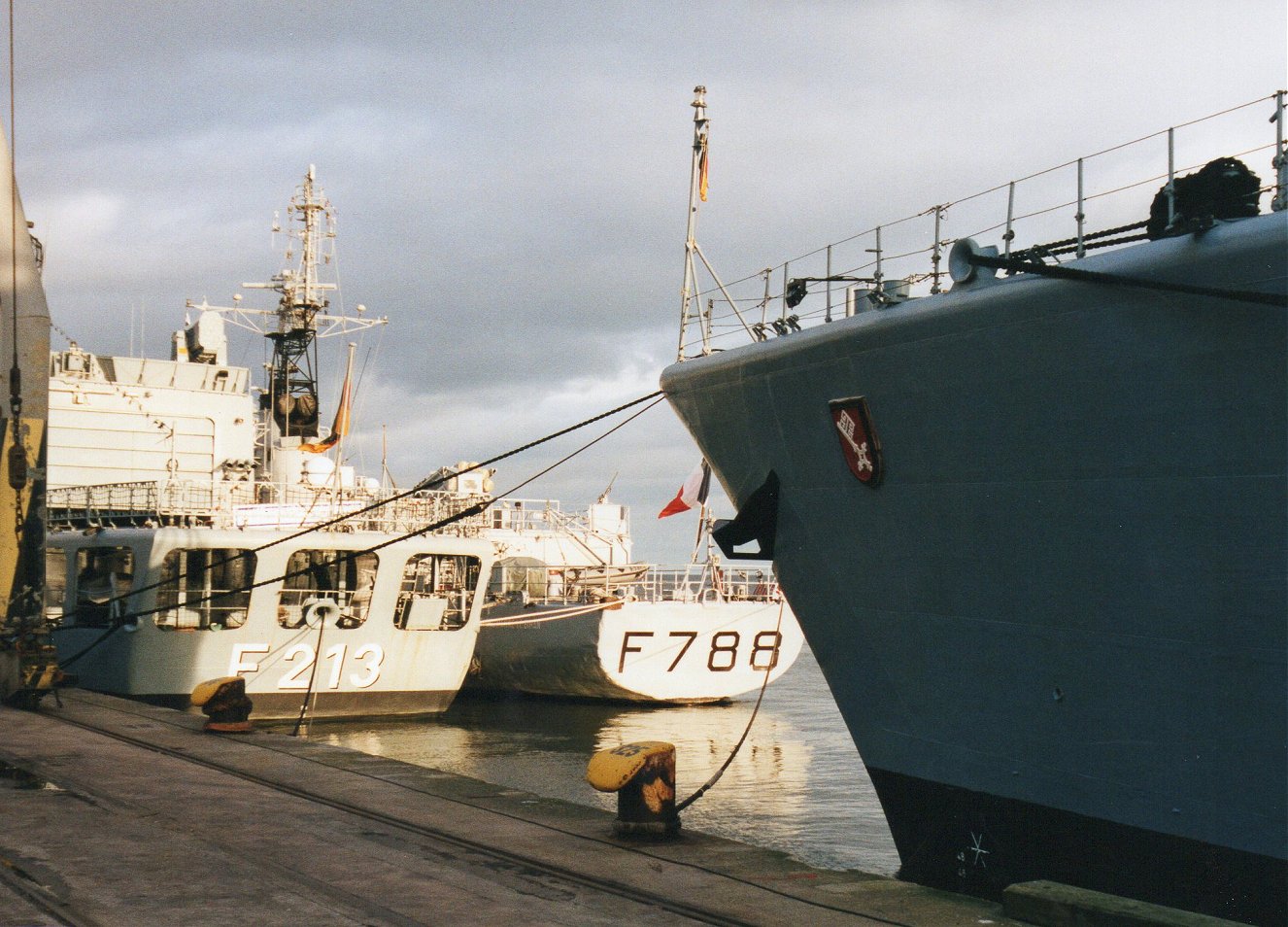 French destroyer De Grasse with Falklands veteran Type 42 HMS Exeter. 25.2.01.