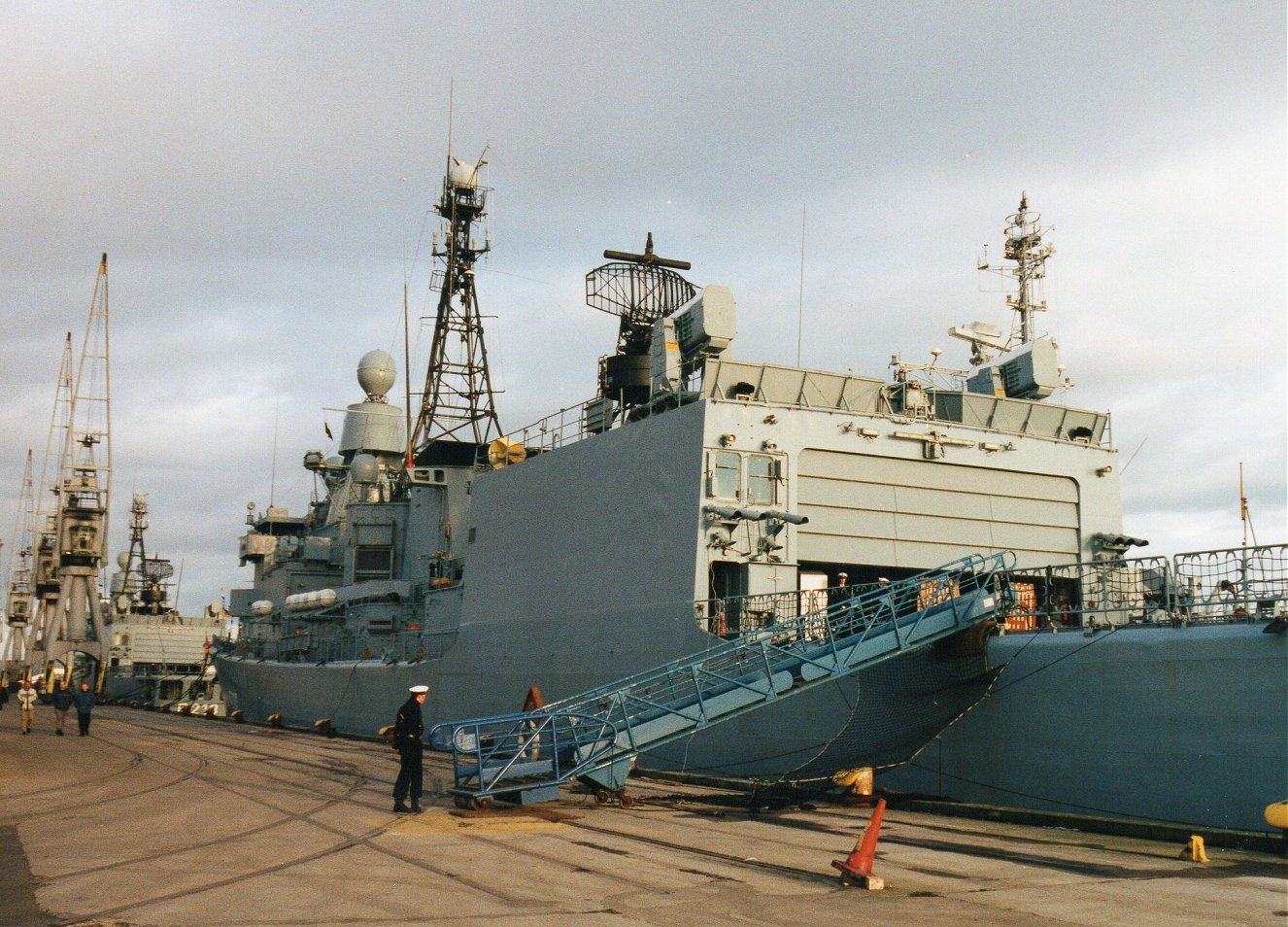 French destroyer De Grasse with Falklands veteran Type 42 HMS Exeter. 25.2.01.