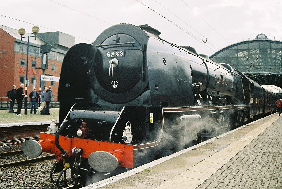 6233 Duchess of Sutherland in black at Newcastle. 30/09/2010.