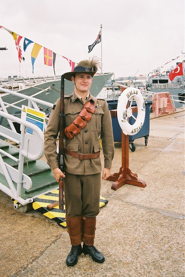 HMAS Anzac (FFH 150), the lead ship of the Anzac class frigates of the Royal Australian Navy (RAN), Trafalgar 200, Portsmouth 2005. 