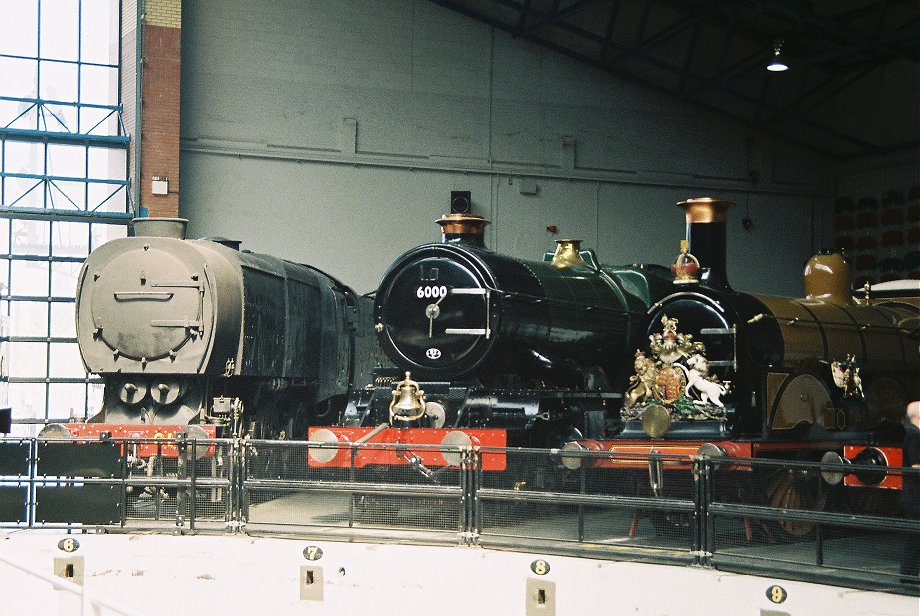 Q1, 6000 King George V and Gladstone at NRM, York Wed 20/4/11.