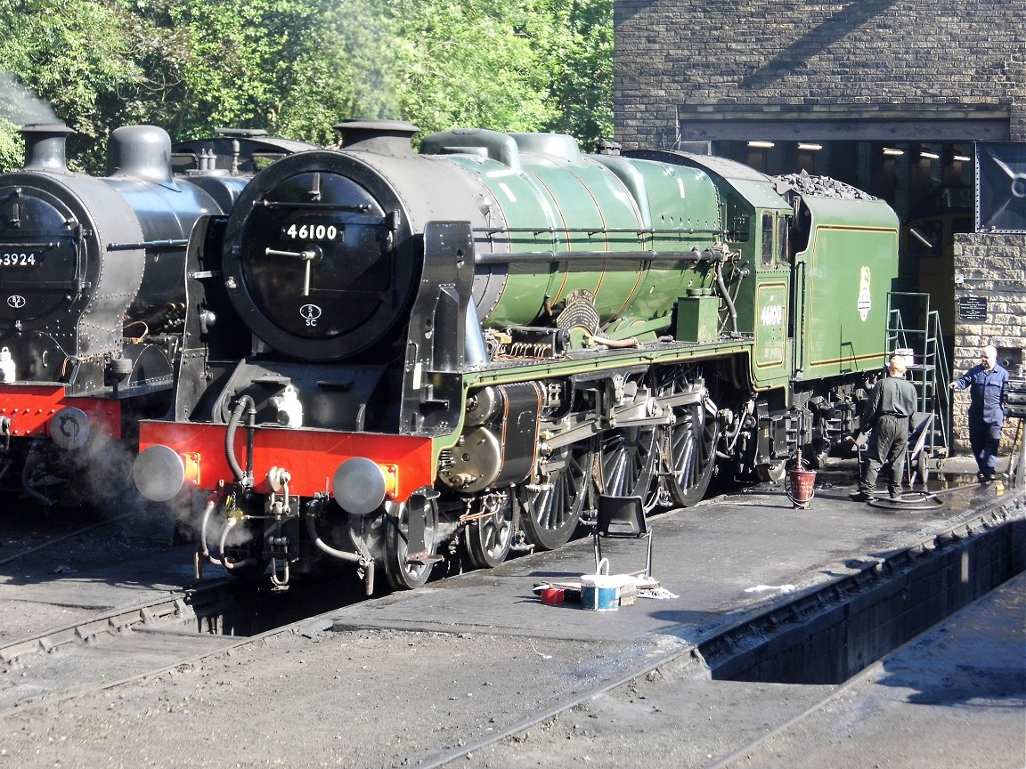 Nameplates for A4 60011 Empire of India and A2 60500 Edward Thompson, Sat 28/12/2013. 