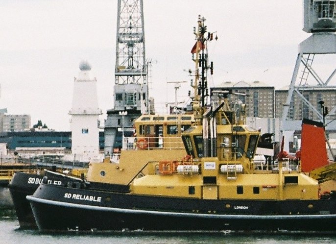 SD Reliable and Bustler, Devonport Navy Days 2010.