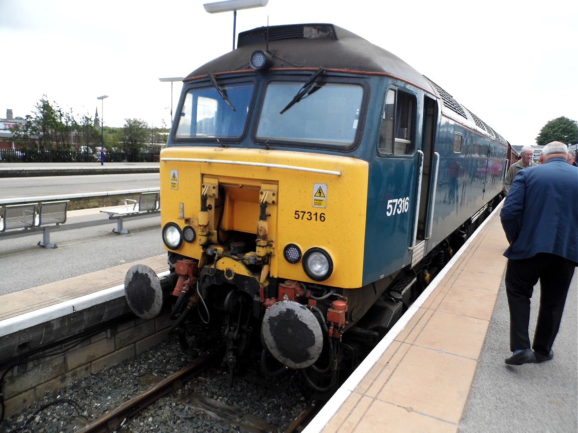 Nameplates for A4 60011 Empire of India and A2 60500 Edward Thompson, Sat 28/12/2013. 