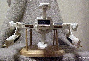 Scott Scariot's Soyuz class model seen from the stern, detailing the shuttlebay configuration. Copyright © All Rights Reserved Scott Scariot 2001.