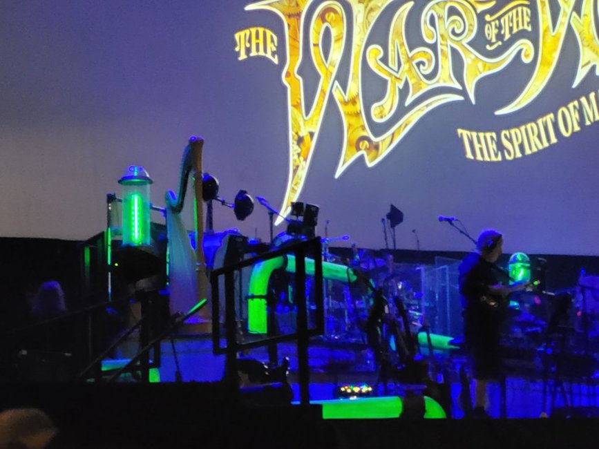 War of the Worlds Leeds Arena 3 April 2025.
