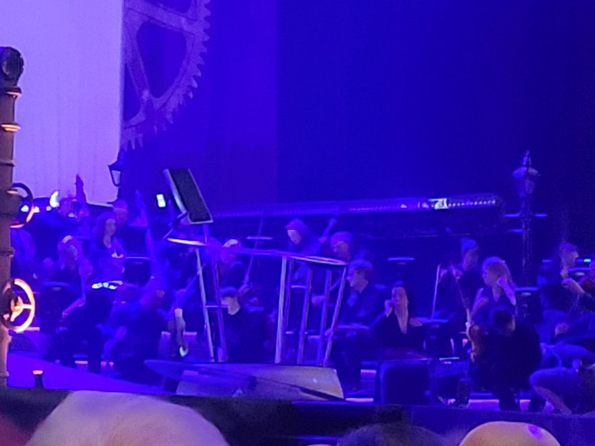 War of the Worlds Leeds Arena 3 April 2025.