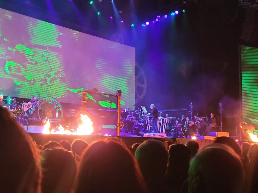 War of the Worlds Leeds Arena 3 April 2025.