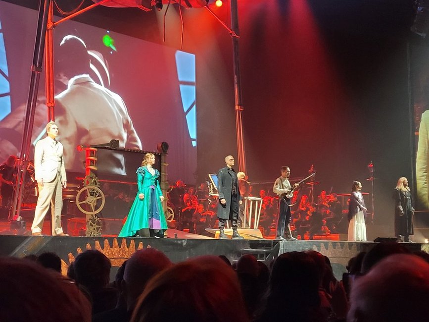 War of the Worlds Leeds Arena 3 April 2025.