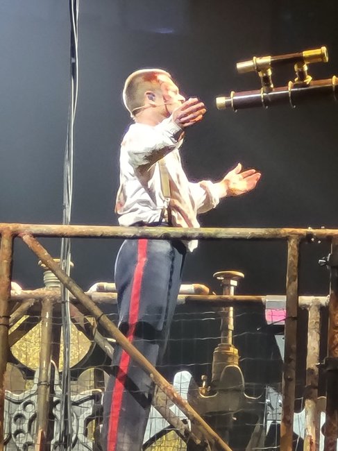 War of the Worlds Leeds Arena 3 April 2025.