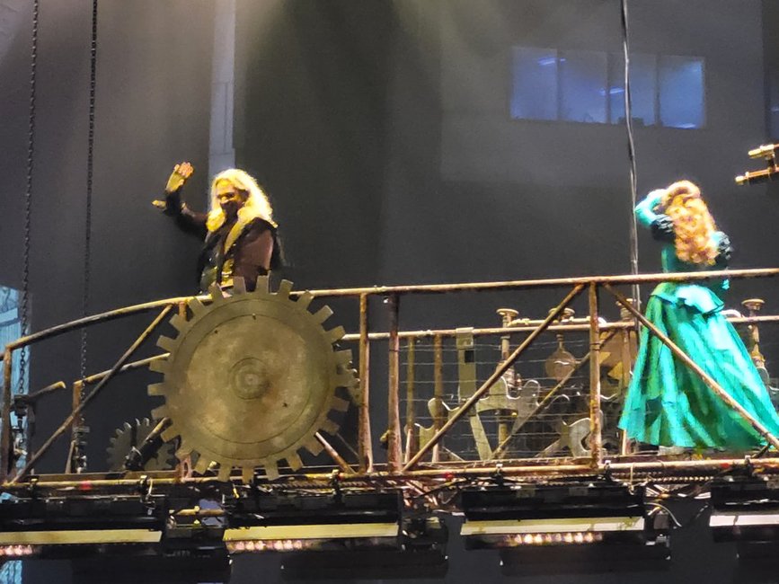 War of the Worlds Leeds Arena 3 April 2025.