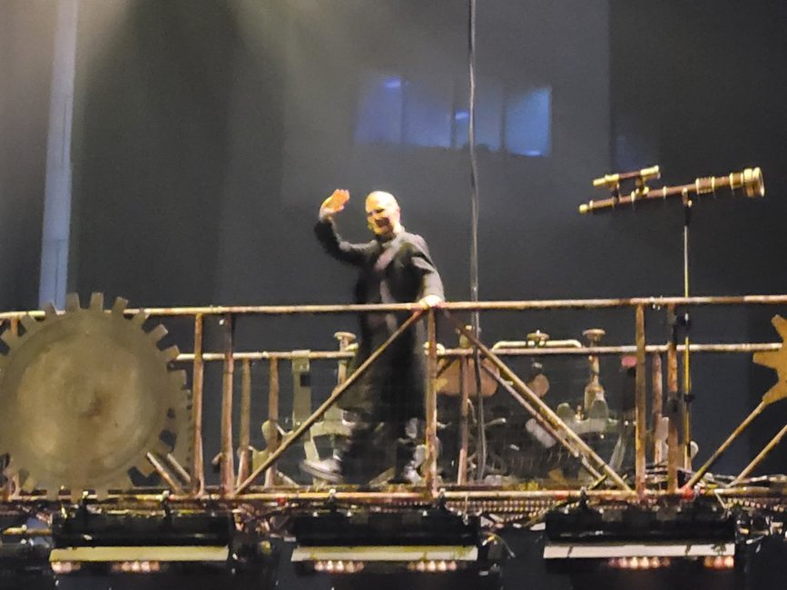 War of the Worlds Leeds Arena 3 April 2025.