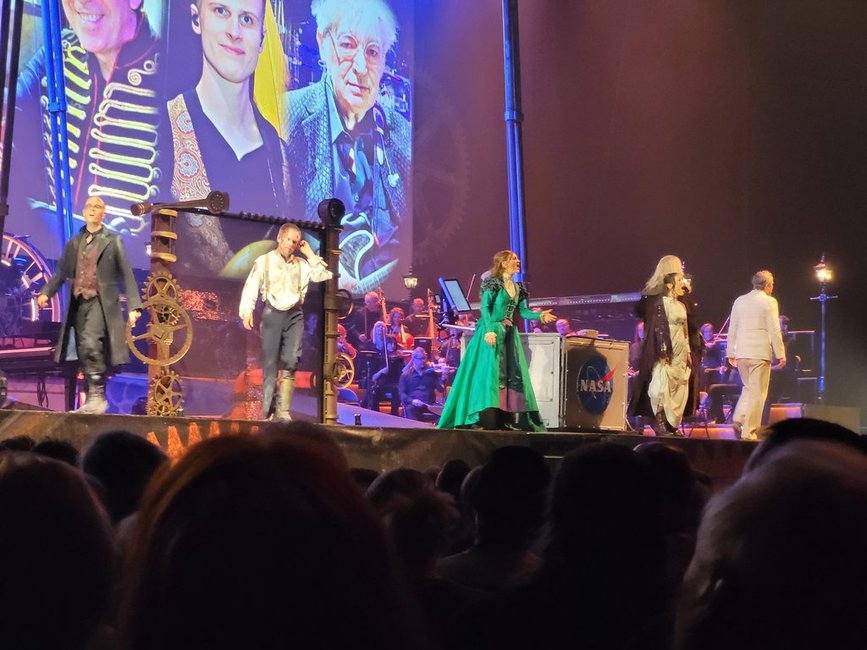 War of the Worlds Leeds Arena 3 April 2025.